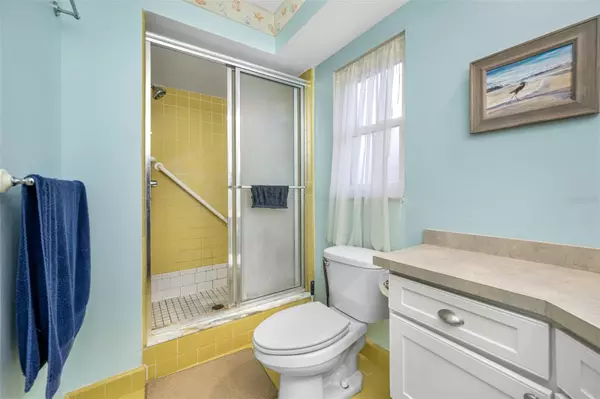 57 COUNTRY CLUB DR #57,  Largo,  FL 33771