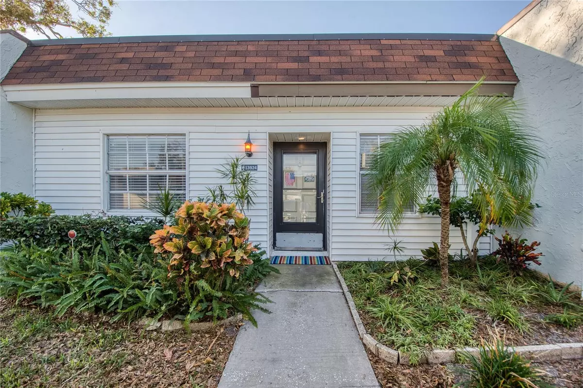 Seminole, FL 33776,13924 MISSION OAKS BLVD