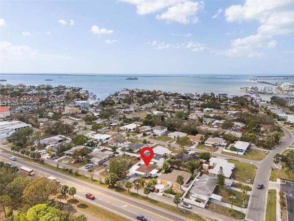 2484 BAYSHORE BLVD, Dunedin, FL 34698