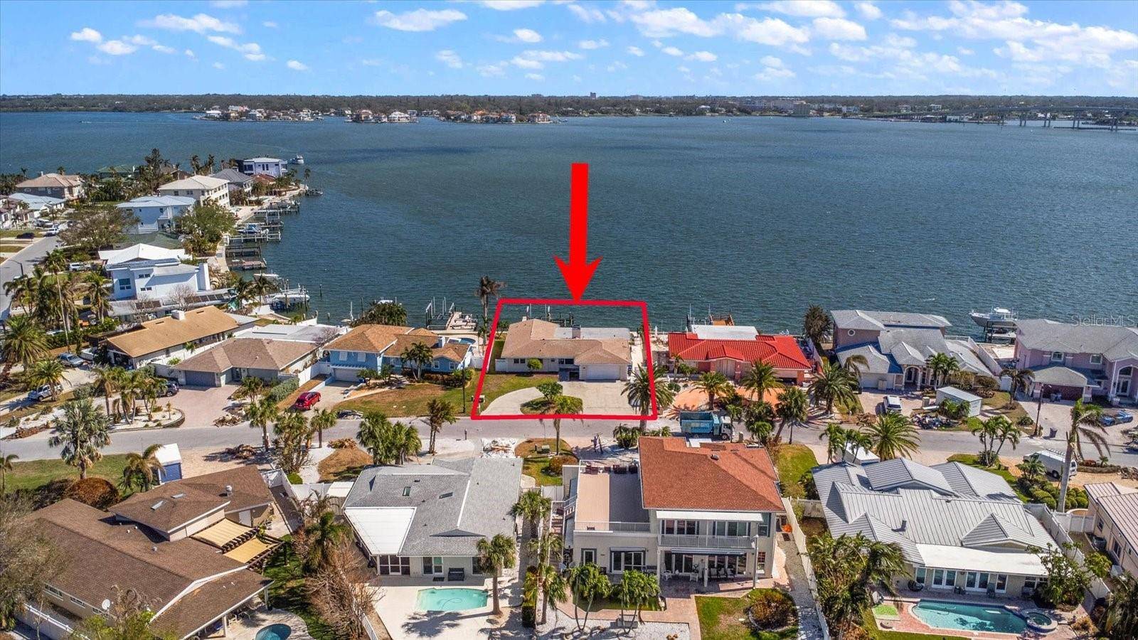 2187 LOUISA DR, Belleair Beach, FL 33786