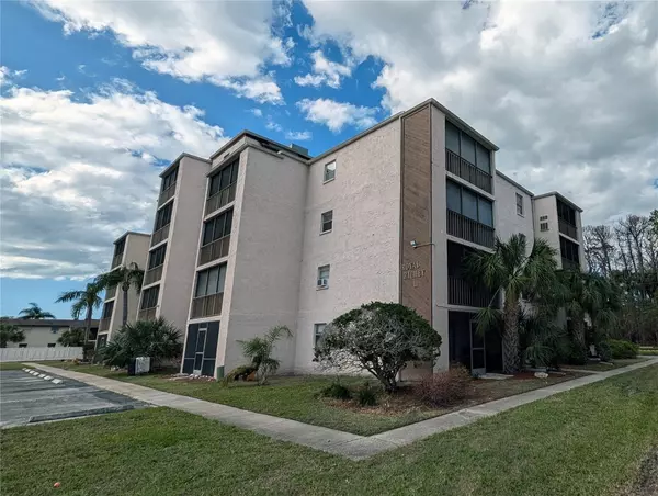 5541 BAY BLVD #108, Port Richey, FL 34668