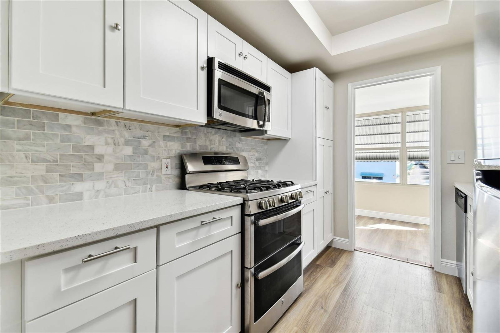 St Petersburg, FL 33714,5875 21ST ST N #15L