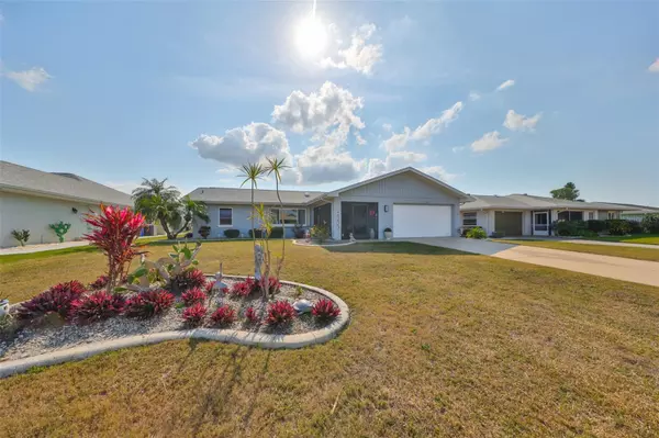 2019 N PEBBLE BEACH BLVD, Sun City Center, FL 33573