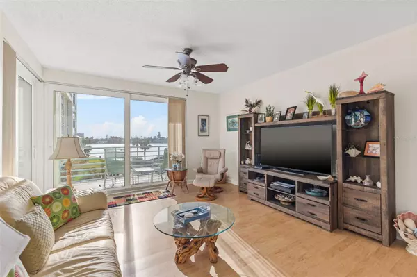 South Pasadena, FL 33707,7974 SAILBOAT KEY BLVD S #201