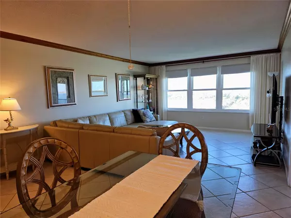 St Petersburg, FL 33715,5220 BRITTANY DR S #1104