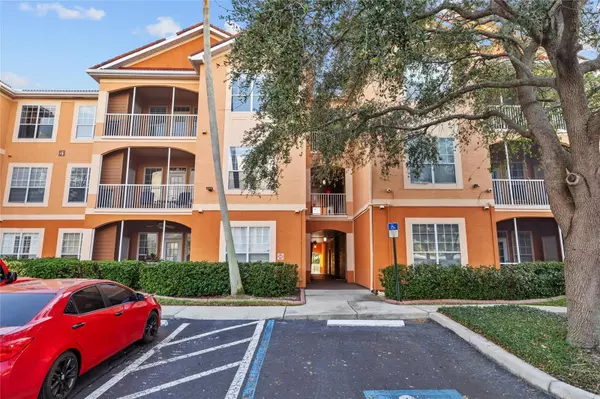 Tampa, FL 33611,5000 CULBREATH KEY WAY #4-206