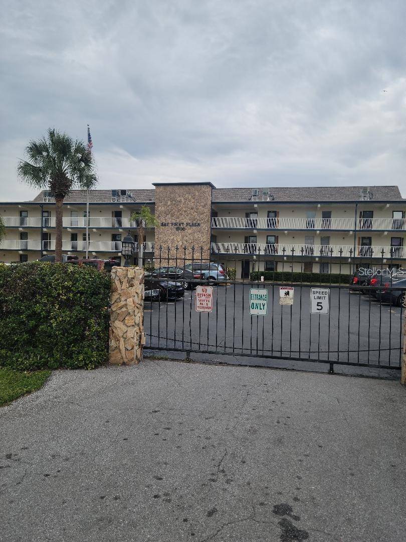 6100 12TH ST S #212, St Petersburg, FL 33705