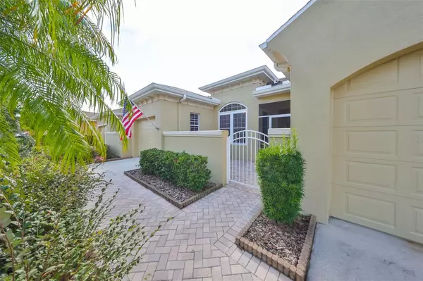 2226 SIFIELD GREENS WAY #26, Sun City Center, FL 33573