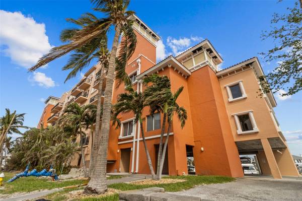 13235 GULF BLVD #201, St Petersburg, FL 33708