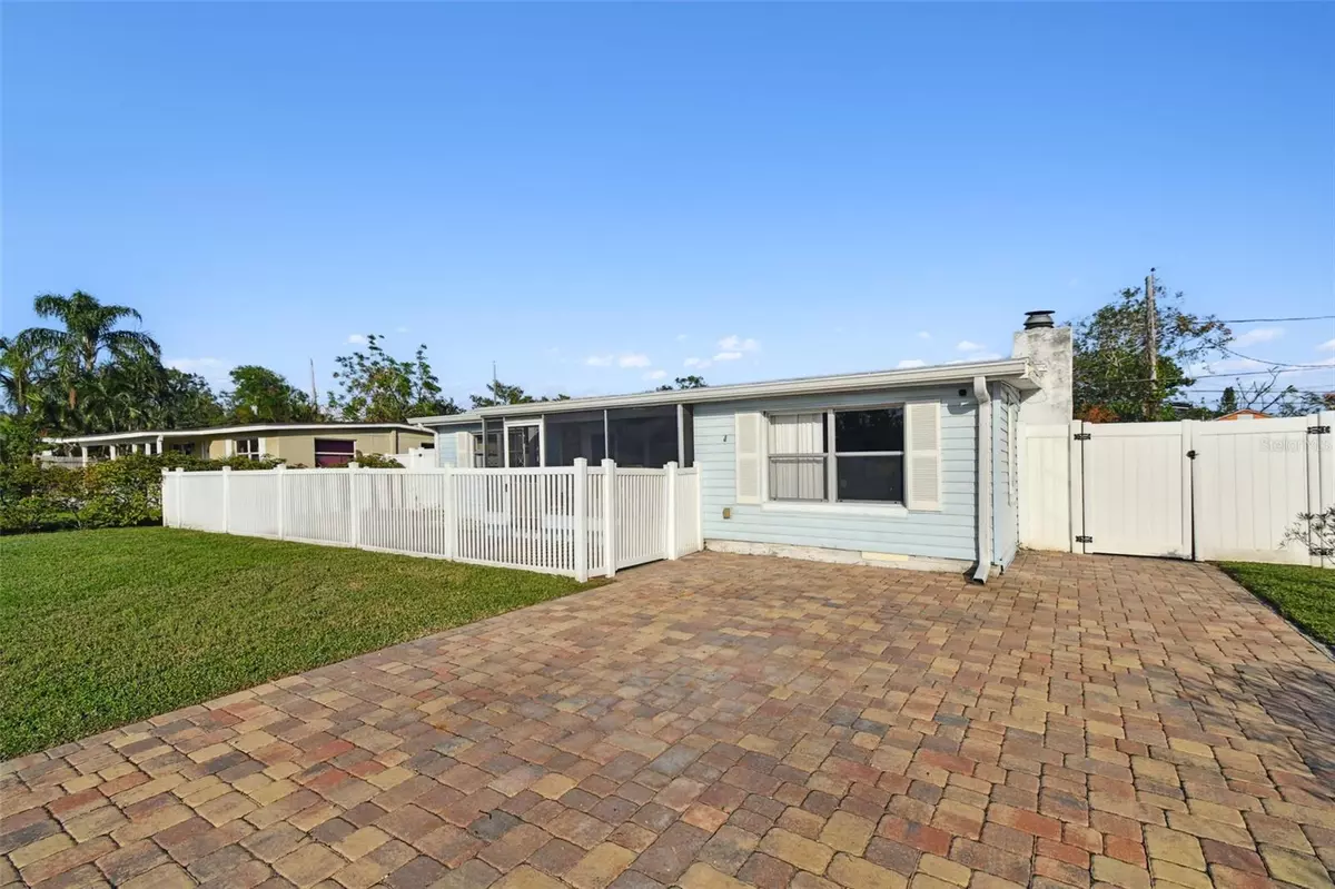 Largo, FL 33778,10763 109TH WAY