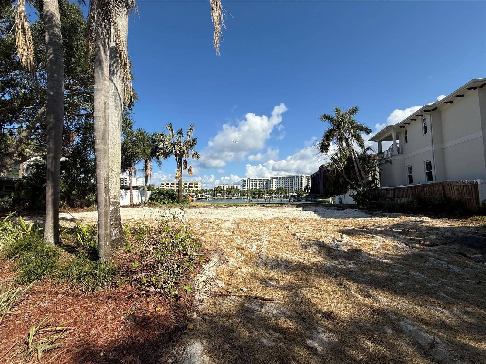 52 SANDPIPER RD, Tampa, FL 33609