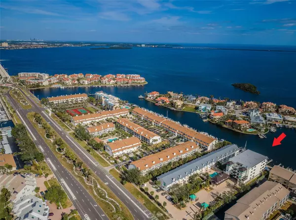 Tierra Verde, FL 33715,455 PINELLAS BAYWAY S #2A