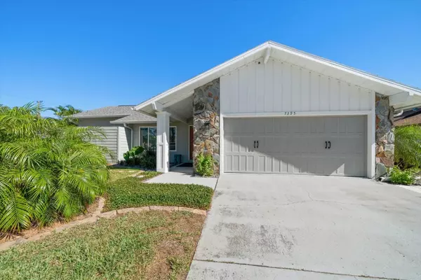 Seminole, FL 33772,7395 ROSETREE PL E