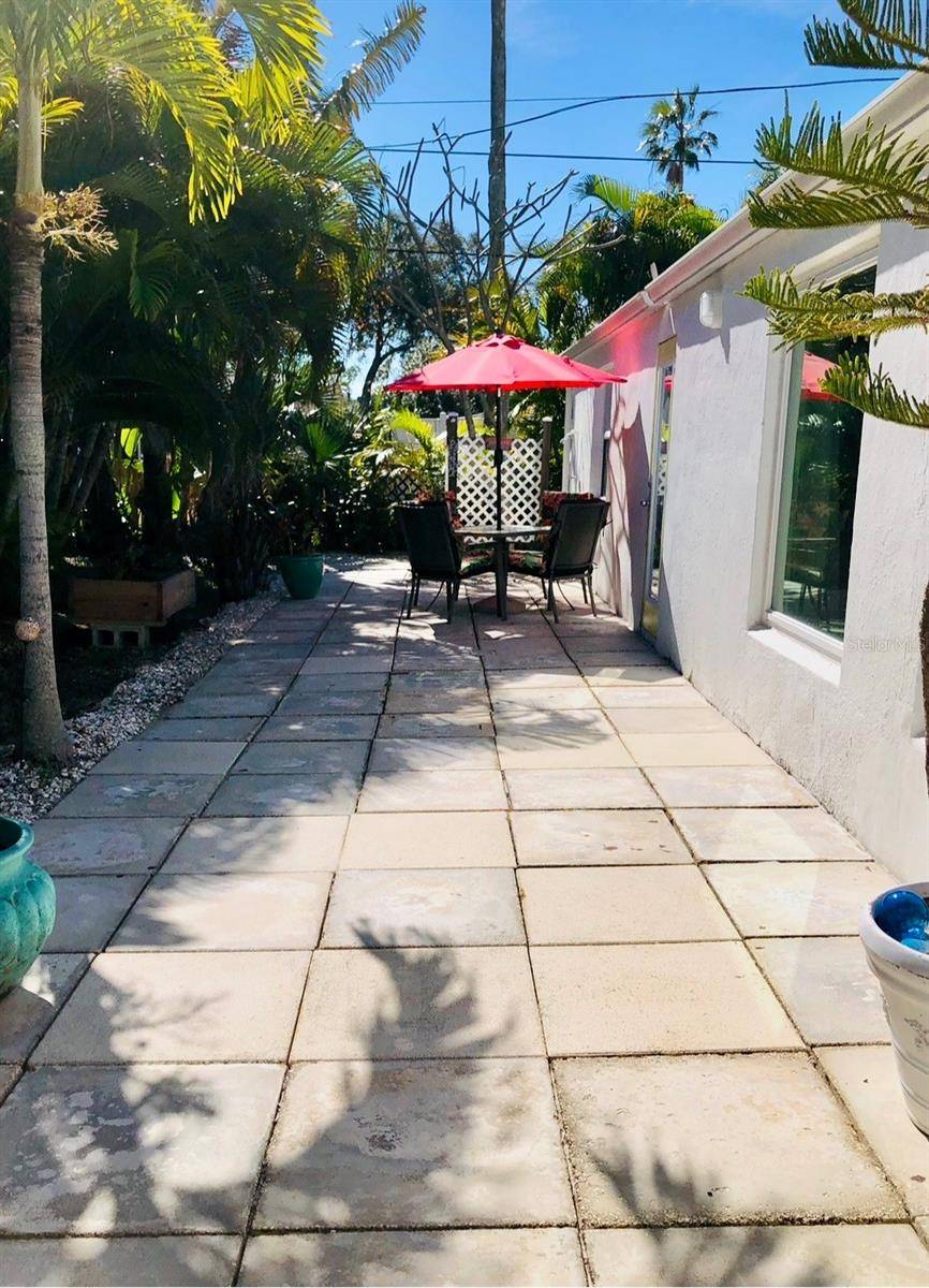 Redington Beach, FL 33708,105 162ND AVE