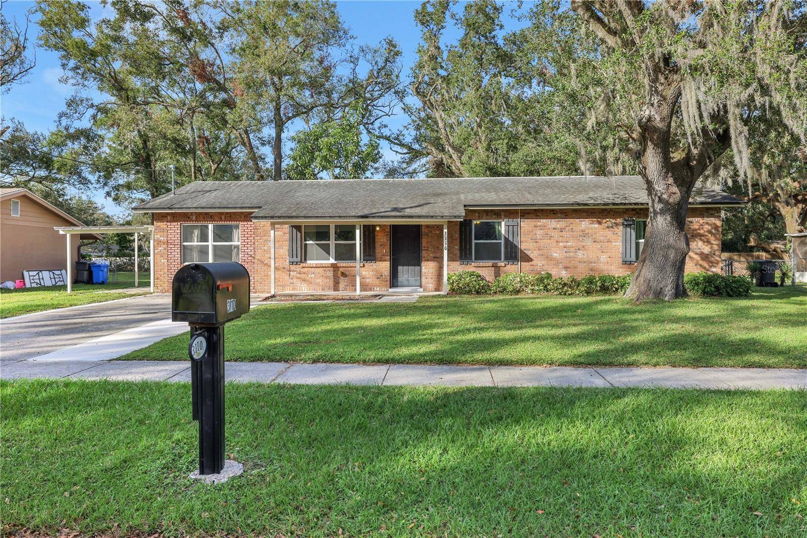 3110 CAMPHOR DR,  Plant City,  FL 33566