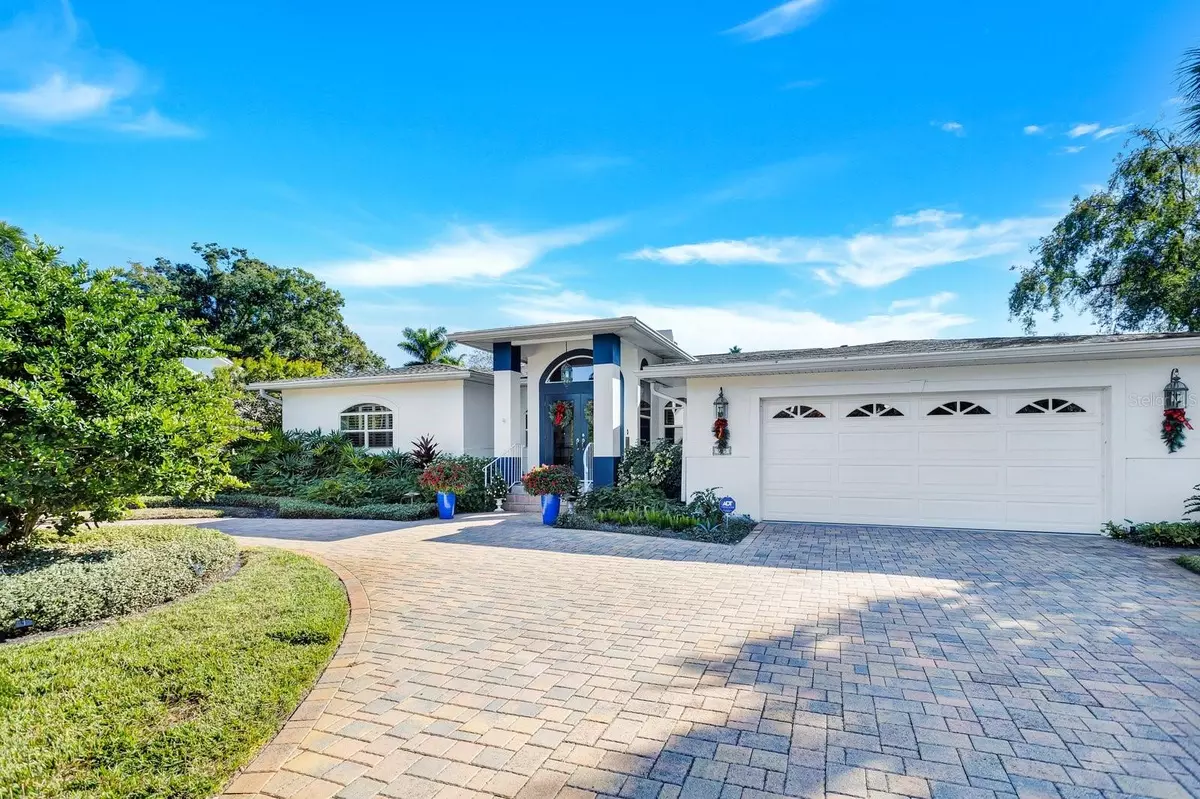 St Petersburg, FL 33704,105 ESTADO WAY NE