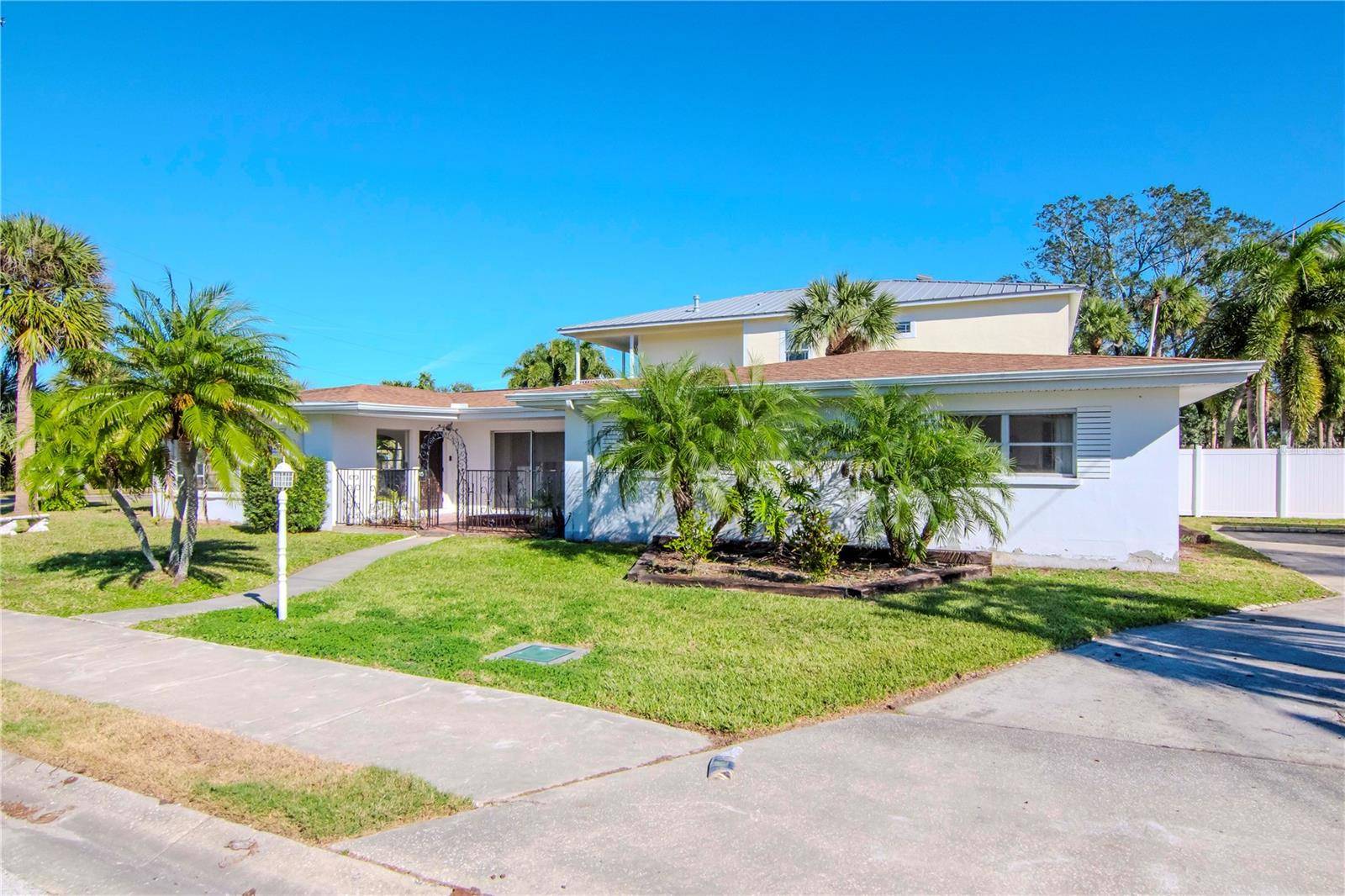 Tarpon Springs, FL 34689,603 VIRGINIA AVE