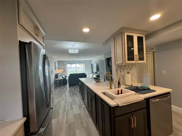 New Port Richey, FL 34652,5537 SEA FOREST DR #208