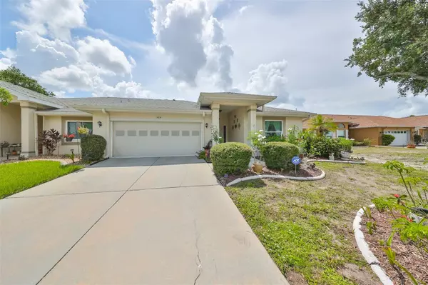 909 SUN KEY CT, Sun City Center, FL 33573