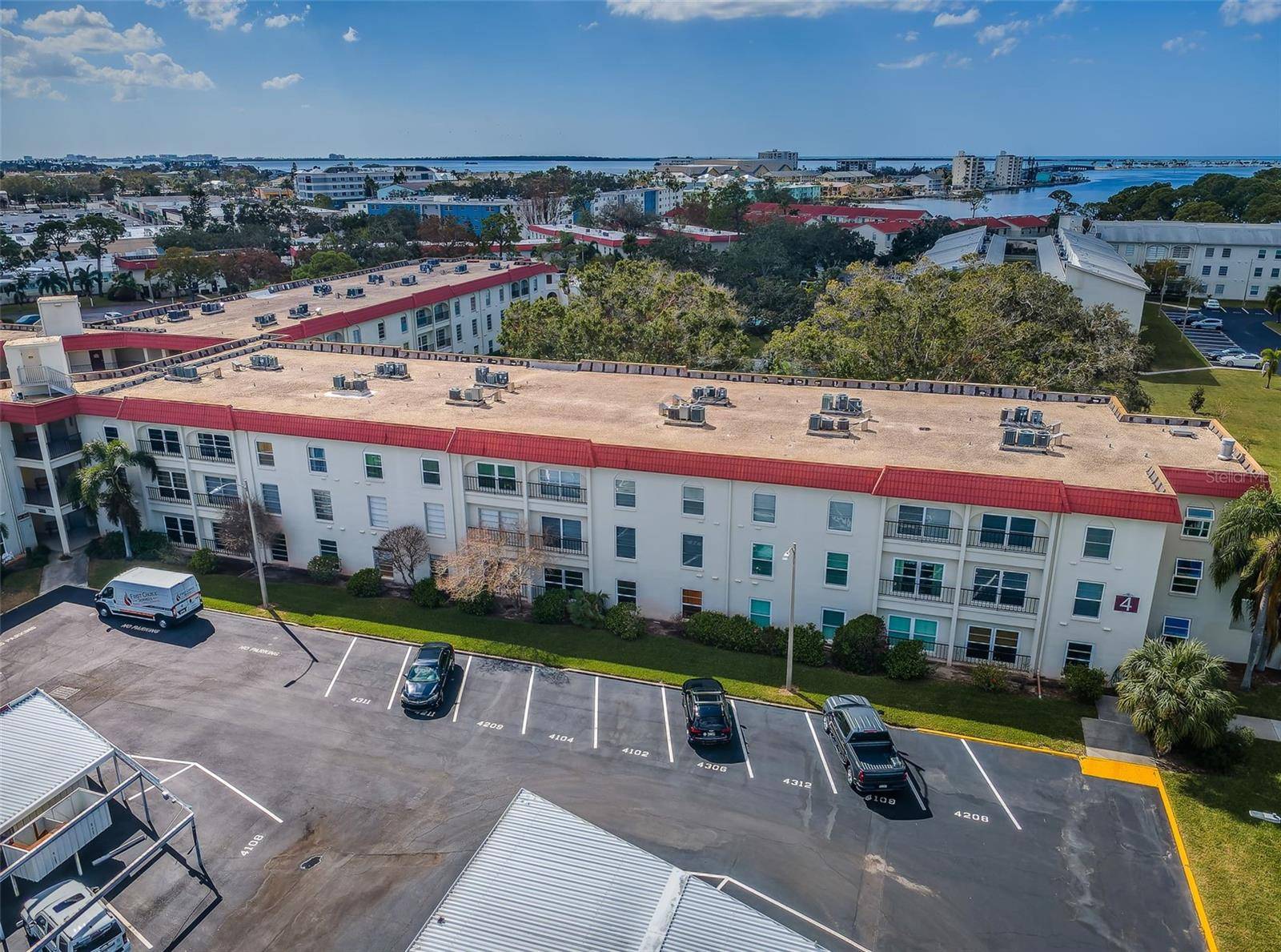 Dunedin, FL 34698,2700 BAYSHORE BLVD #4304