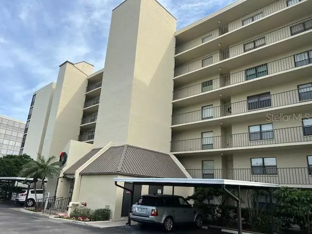 Clearwater, FL 33760,2700 COVE CAY DR #1-5A