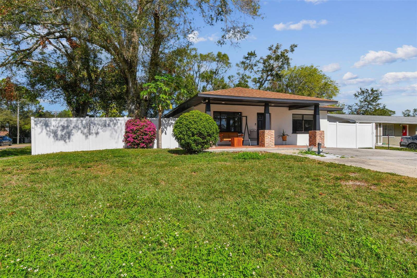 Tampa, FL 33624,5229 CAREY RD