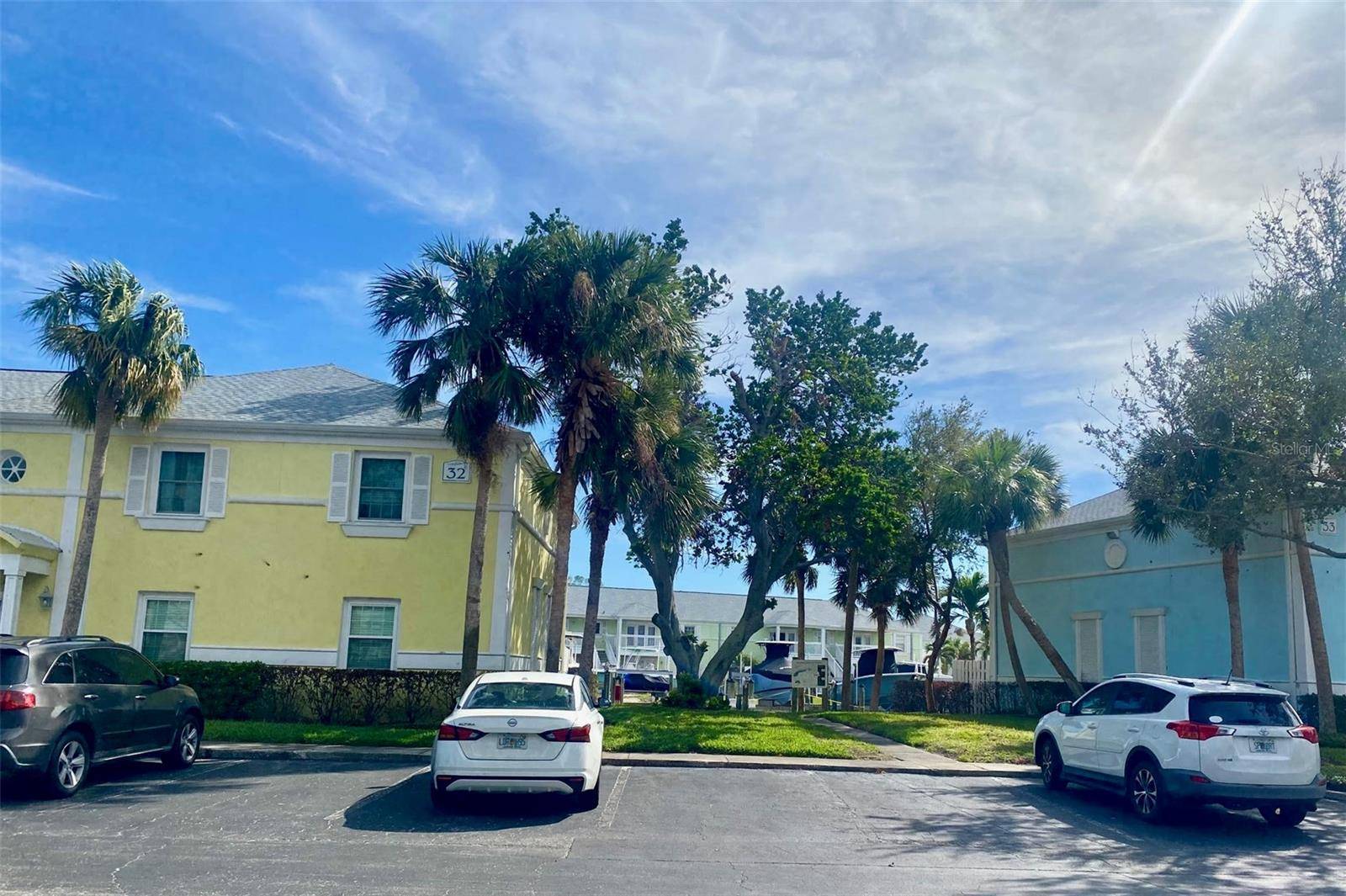 St Petersburg, FL 33705,0 NE BEACH DR SE #95SS