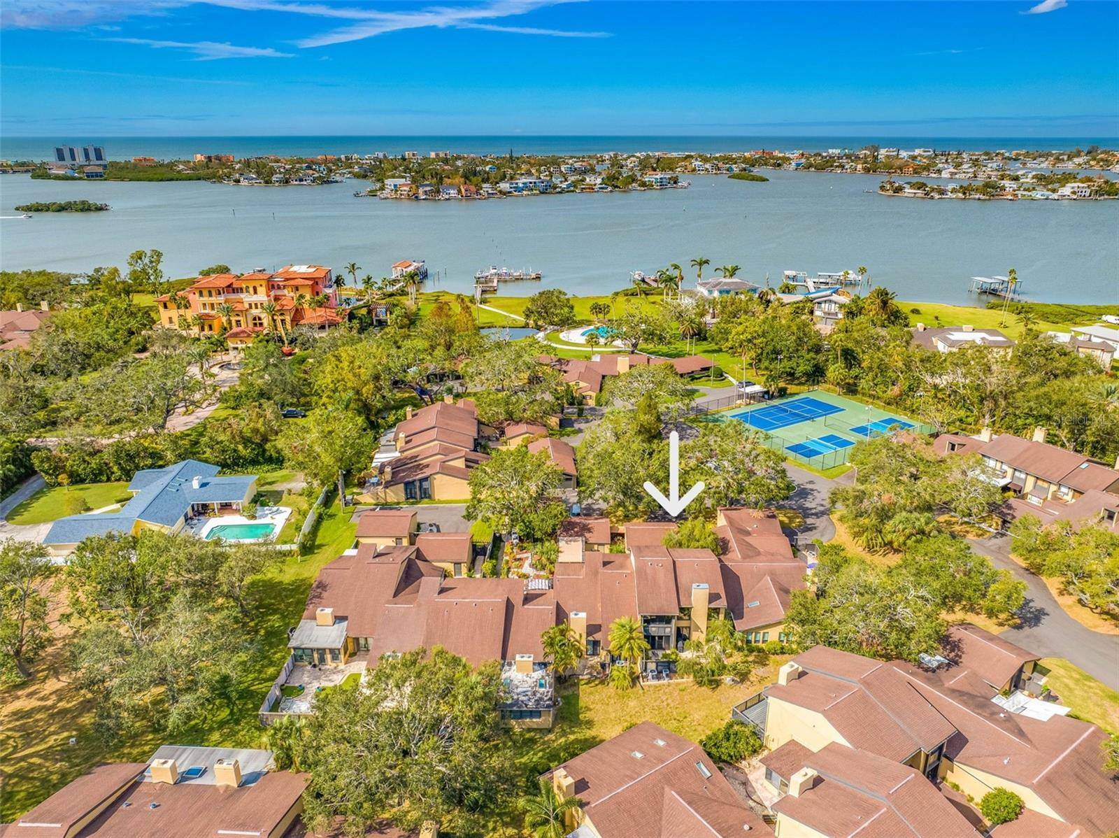Largo, FL 33774,13300 INDIAN ROCKS RD #202