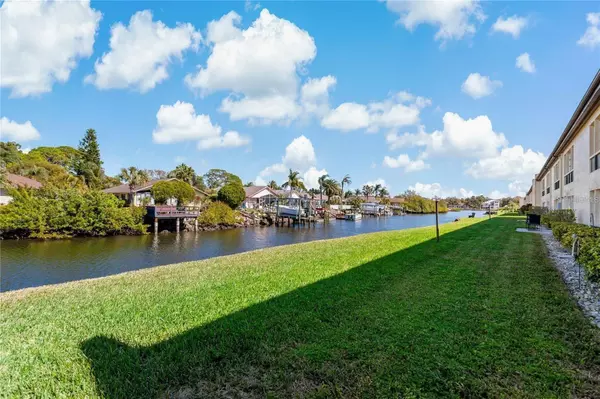 New Port Richey, FL 34652,4515 MARINE PKWY Pkwy #104