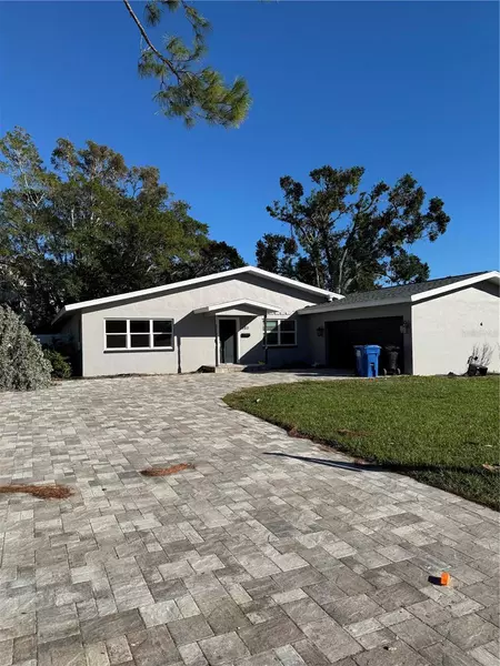 5811 VENETIAN BLVD NE, St Petersburg, FL 33703