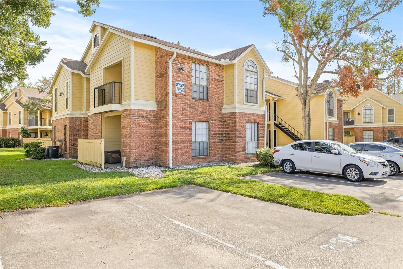 Tampa, FL 33614,8722 MALLARD RESERVE DR #204