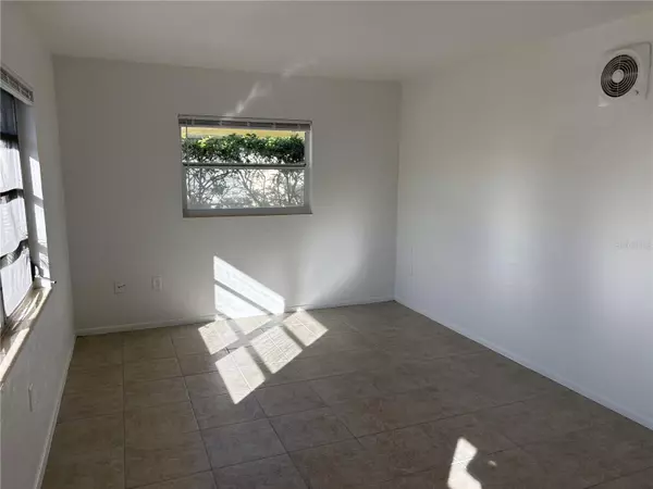 Sarasota, FL 34236,1720 MORRILL ST #3