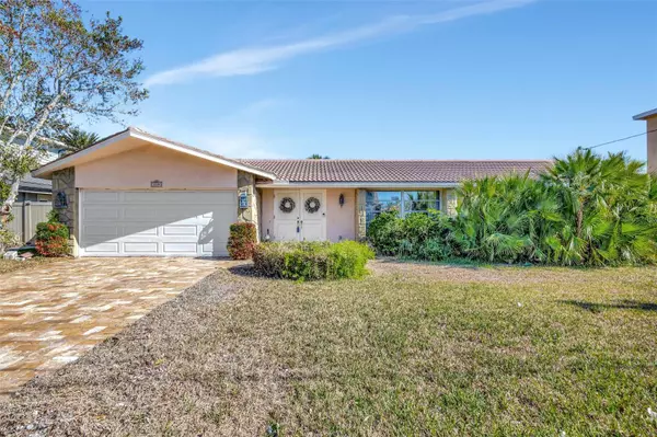 219 LEEWARD IS, Clearwater Beach, FL 33767