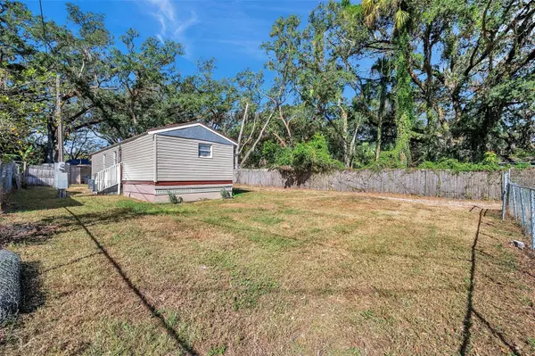 Lutz, FL 33559,19114 IVERSON RD