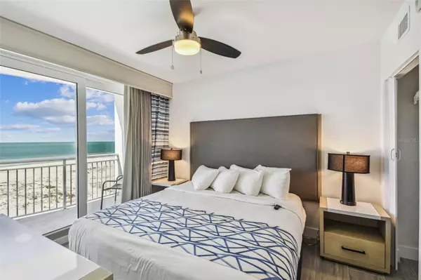 10116 GULF BLVD #502W, Treasure Island, FL 33706