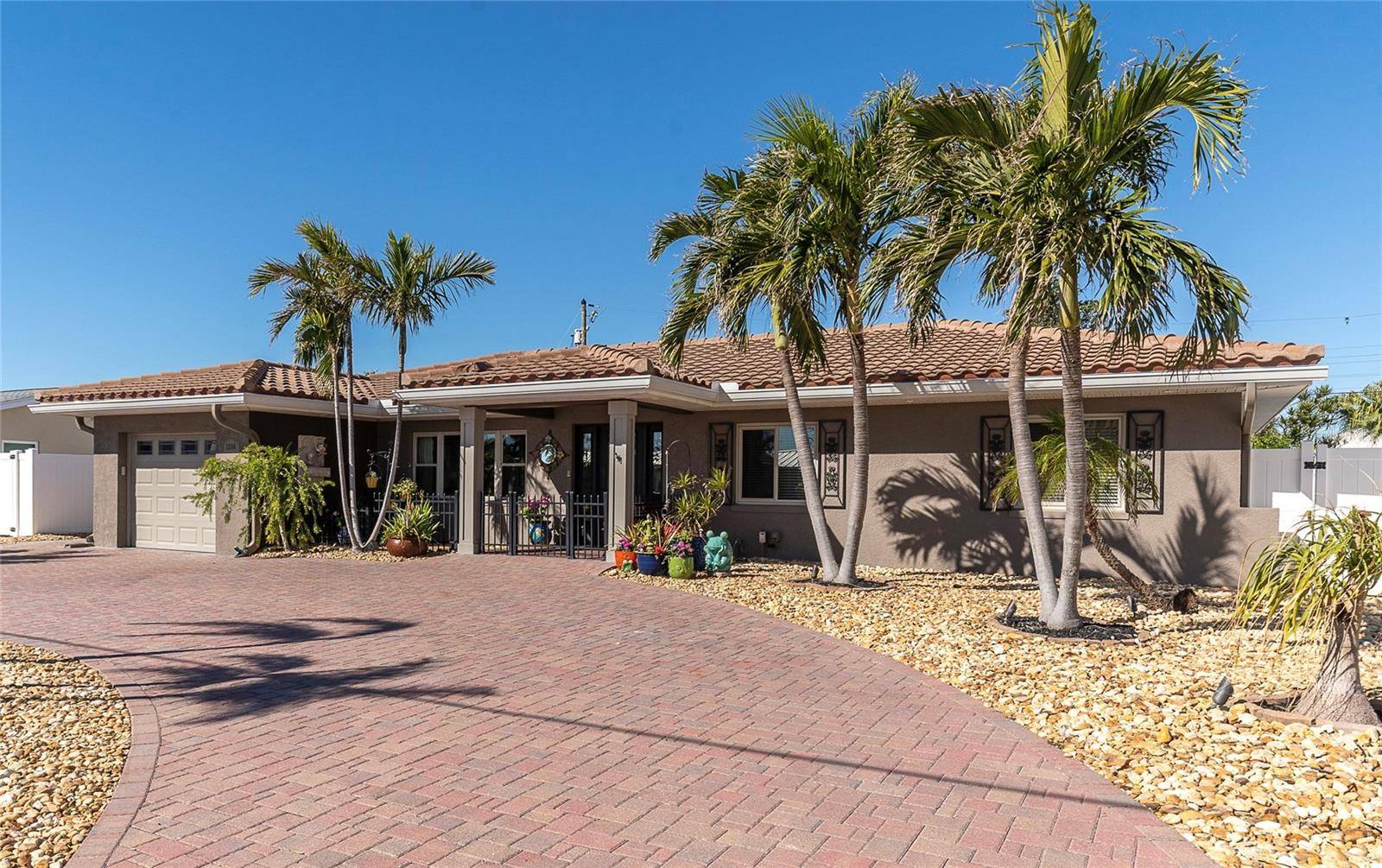 2260 E VINA DEL MAR BLVD, St Pete Beach, FL 33706