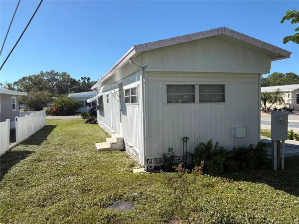 Sarasota, FL 34234,4722 WINGED FOOT AVE