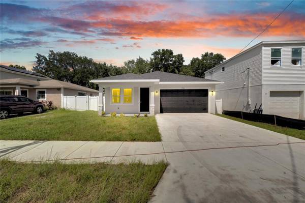 3706 WIGGINS LEAF ST, Tampa, FL 33619