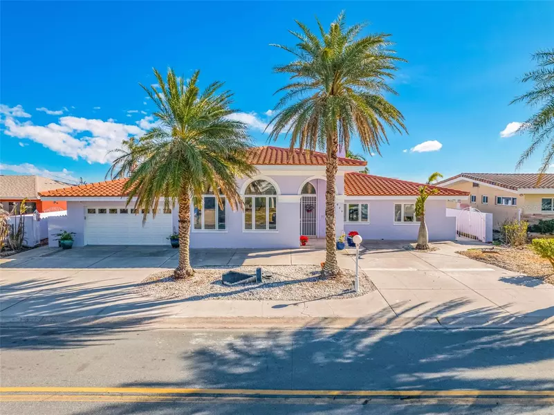 600 55TH AVE, St Pete Beach, FL 33706