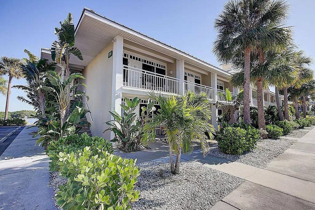 611 DESTINY DR #207,  Ruskin,  FL 33570