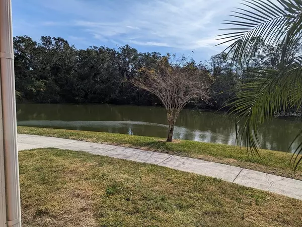 Brandon, FL 33511,806 LAKE HAVEN SQ #105