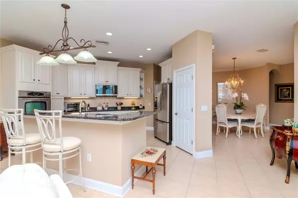 Apollo Beach, FL 33572,5314 GOLDEN ISLES DR