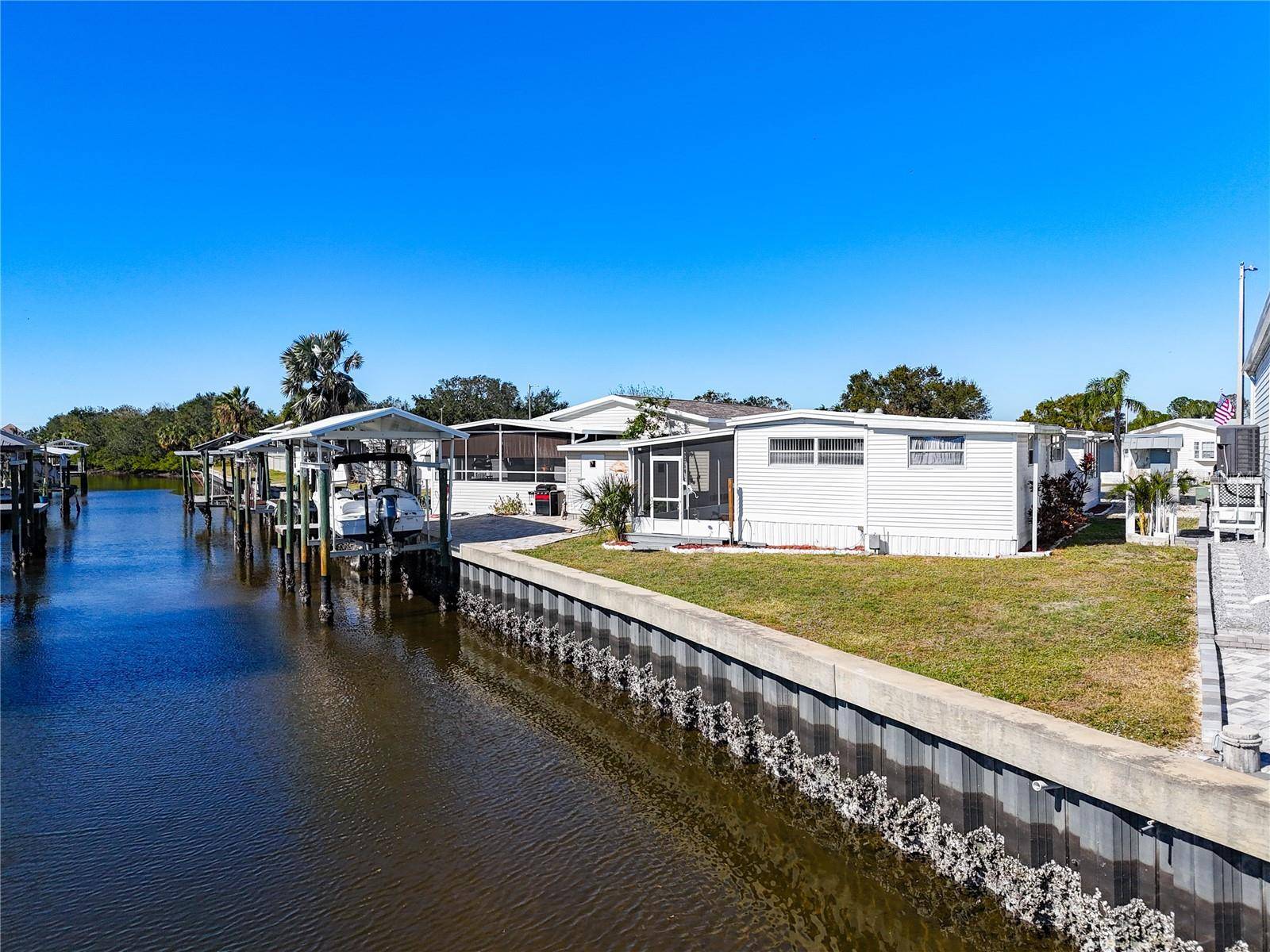 162 S SAINT THOMAS CIR, Apollo Beach, FL 33572