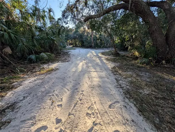 8839 RICHMOND ST, Gibsonton, FL 33534