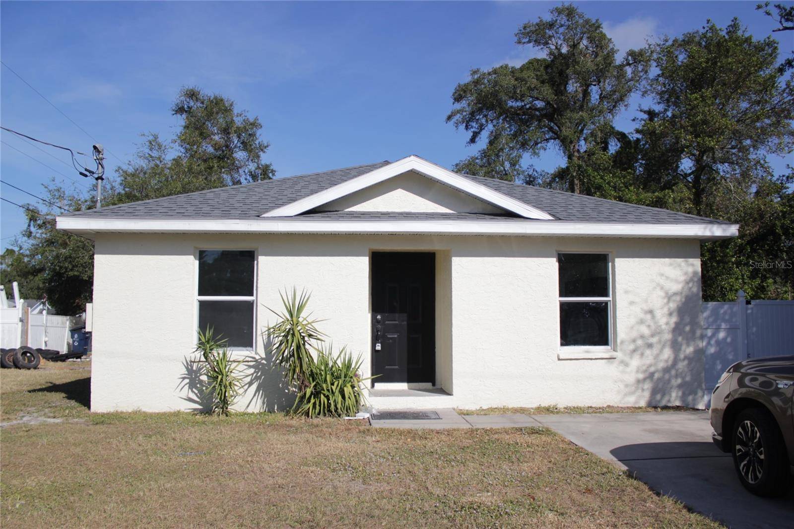 1302 E ANNIE ST, Tampa, FL 33612
