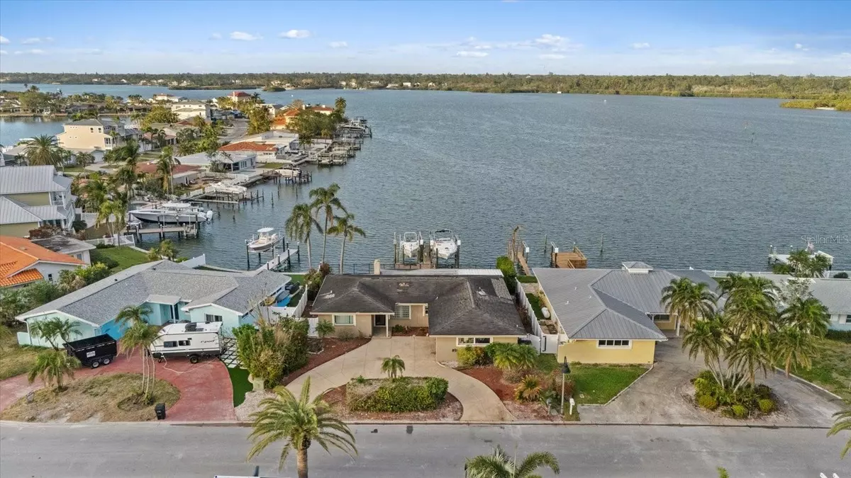 North Redington Beach, FL 33708,504 173RD AVE E