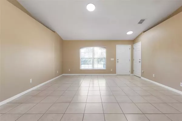 Lakeland, FL 33813,5302 SIERRA CT