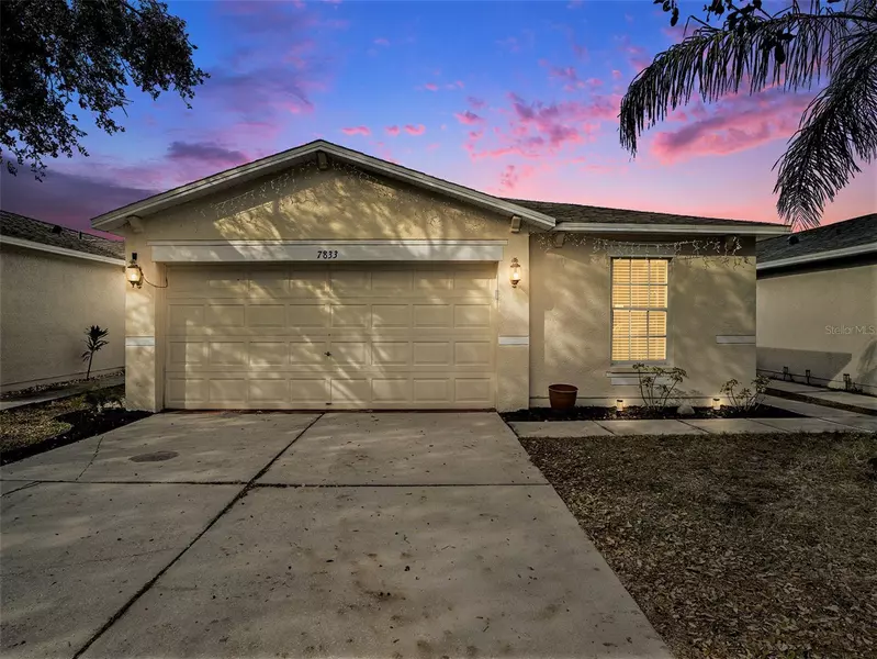 7833 CARRIAGE POINTE DR, Gibsonton, FL 33534