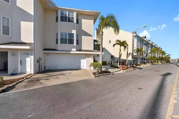 St Pete Beach, FL 33706,9219 CAPTIVA CIR