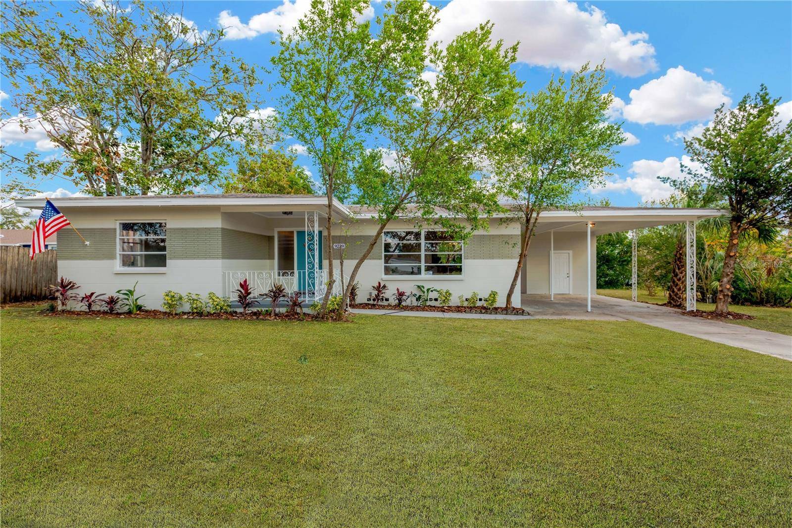9229 OVERLOOK DR, Temple Terrace, FL 33617